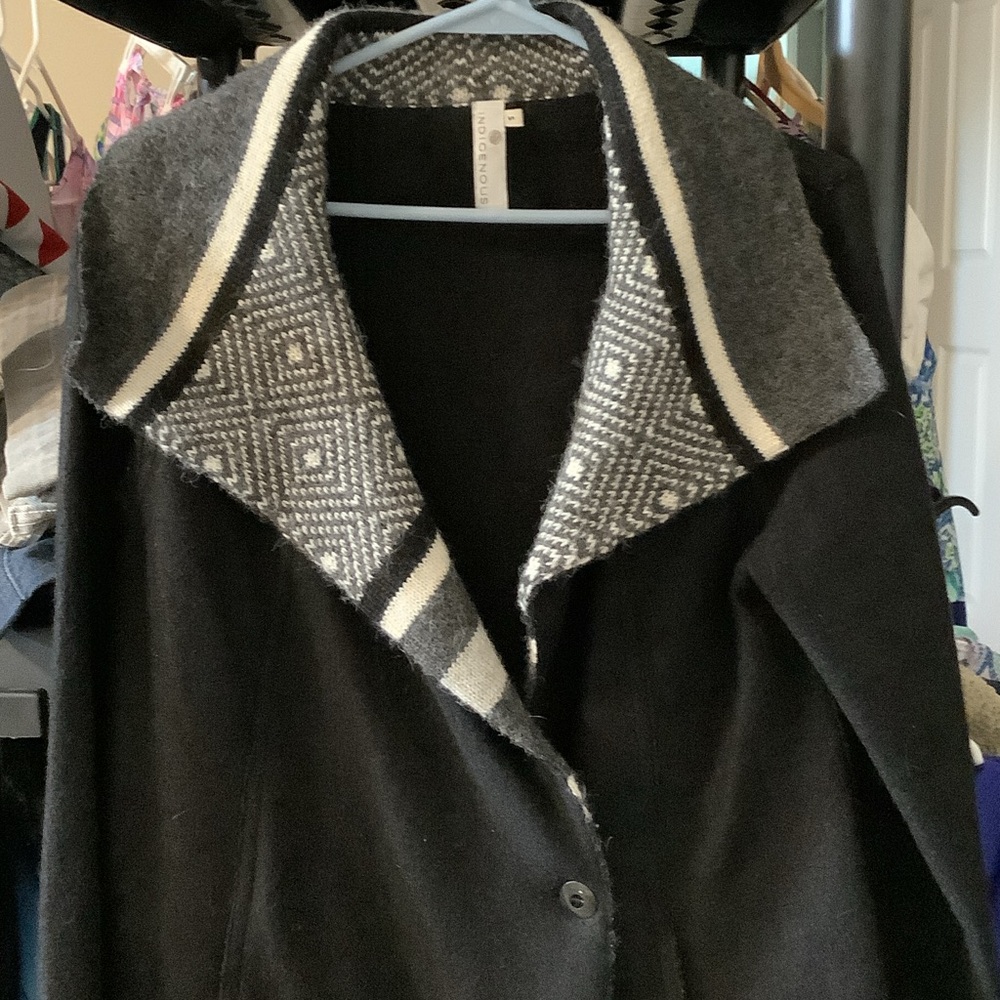 Indigenous Black sweater/Coat with Patterned Collar, small